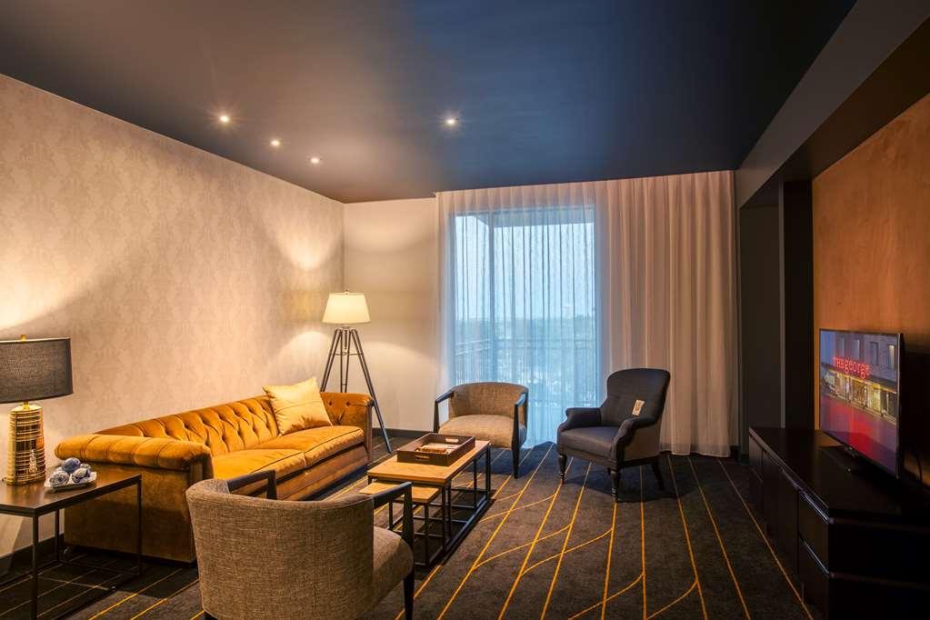 The George, By Valencia Hotel Collection College Station Room photo